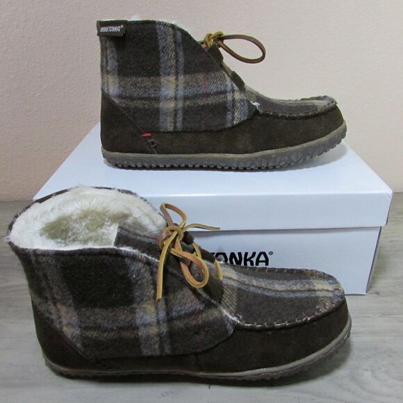 Minnetonka Women's Torrey Sweater Knit Fleece Lined Slipper Boot Chocolate Plaid - Picture 1 of 4